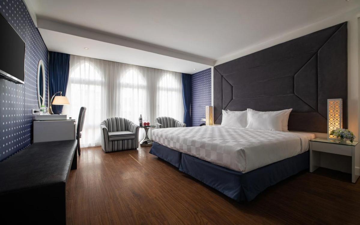 Le Petit & Rooftop Bar 4* Hà Nội